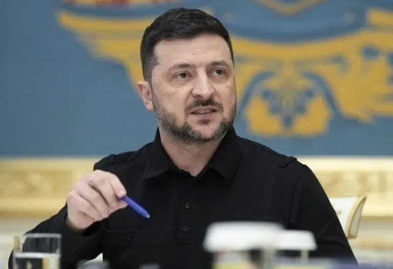 Zelensky paralajmëron Rusinë: Do të shtojmë sulmet ndaj rafinerive ruse