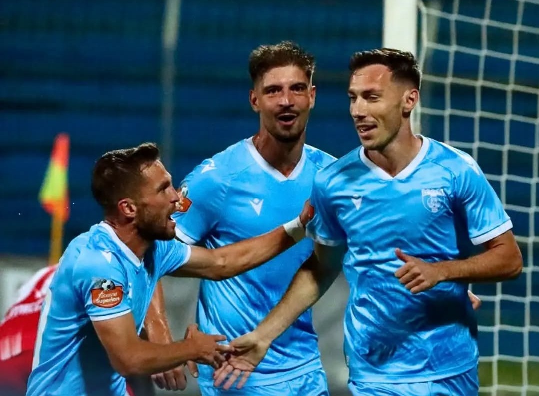 Teuta nuk ndalet, “fundos” Skënderbeun
