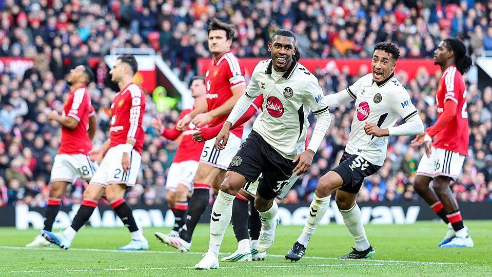 Manchester United fundoset, Liverpool mposht Brighton