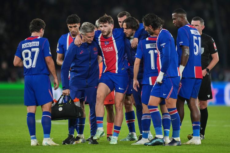 Frikë për Kvaratskhelia pas fitores me Barcelonën, dyshohet për këputje ligamenti