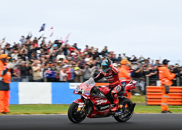 MotoGP: Martin rrëzohet, Marc Marquez fiton garën Sprint dhe merr kreun