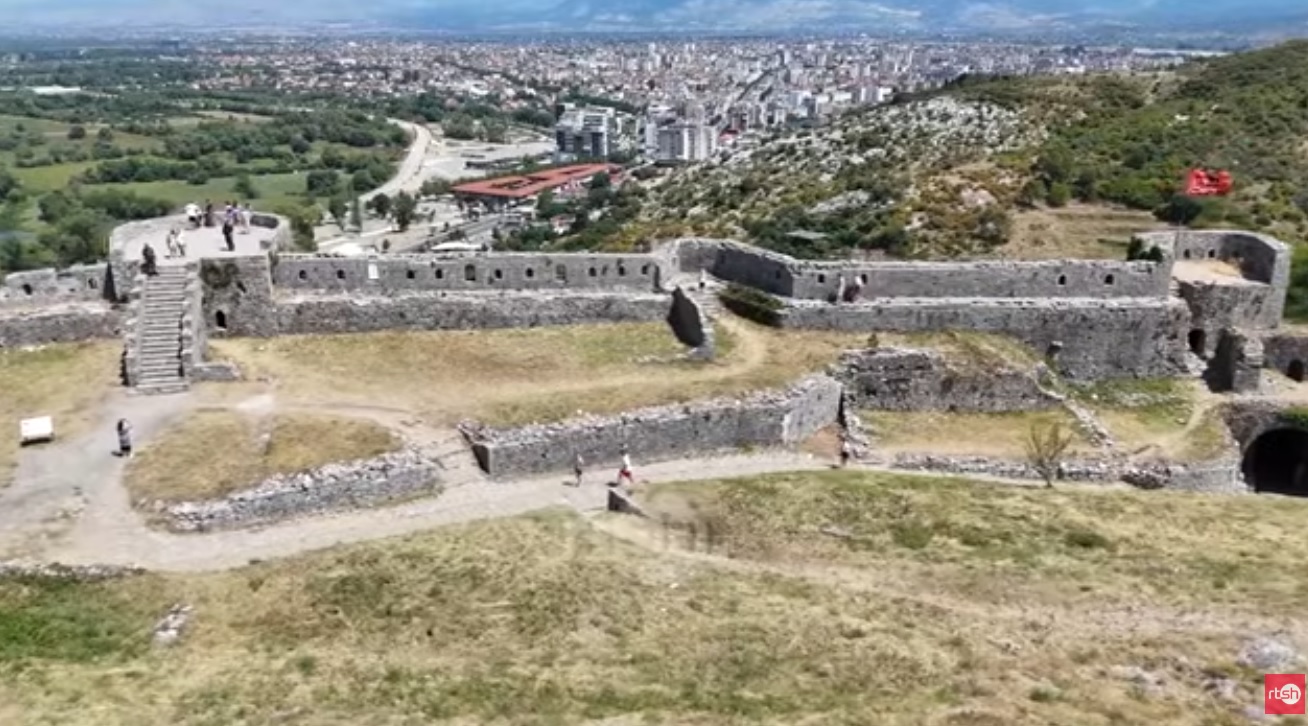 Kalaja e Rozafës në restaurim, parkim për vizitorët si dhe ndërhyrje rikualifikuese