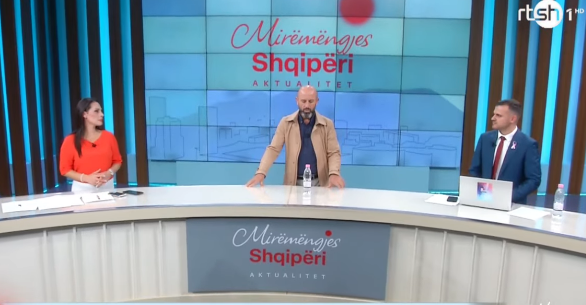 Protesta/ Pedagogët sërish sot në mbështetje të studentëve në orën 10:00 . Bregu: Zgjidhja duhet të jetë politike